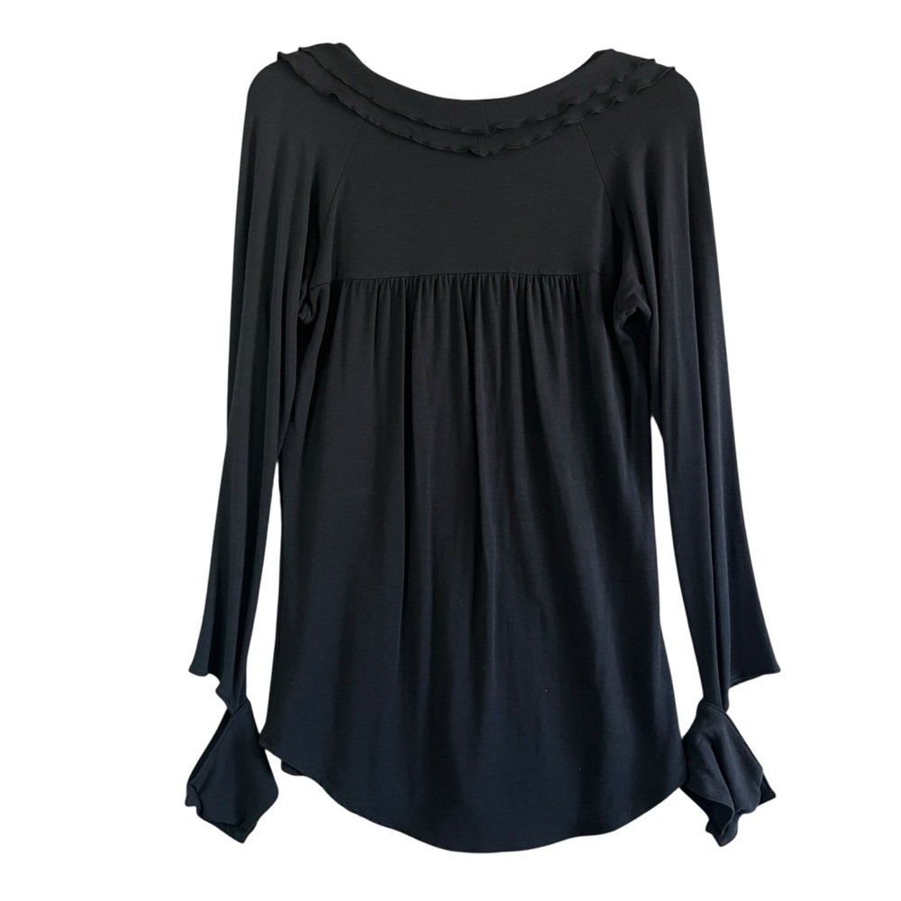 HOMEBODY Long Sleeve Loungewear Top Peekaboo Wrist Ruffle Jewel Buttons Size L - Picture 3 of 11